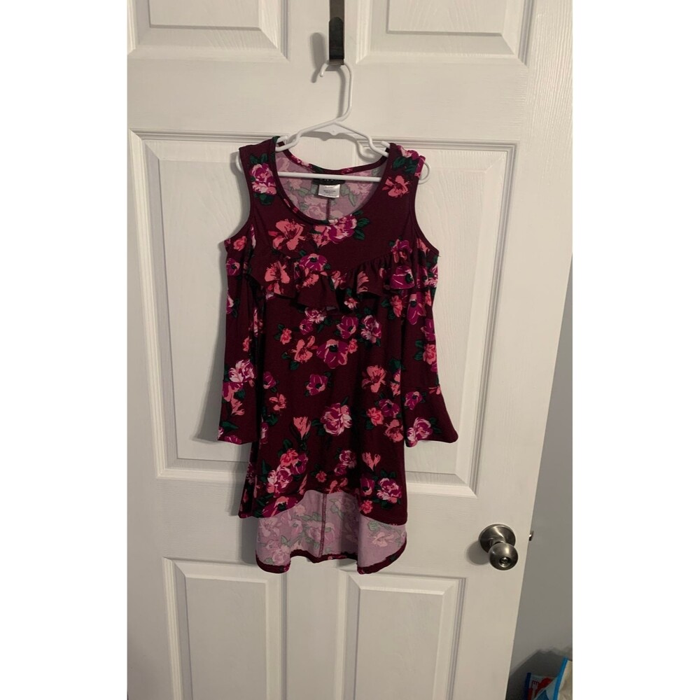 R.M.L.A. Cold Shoulder Top. Size 8.